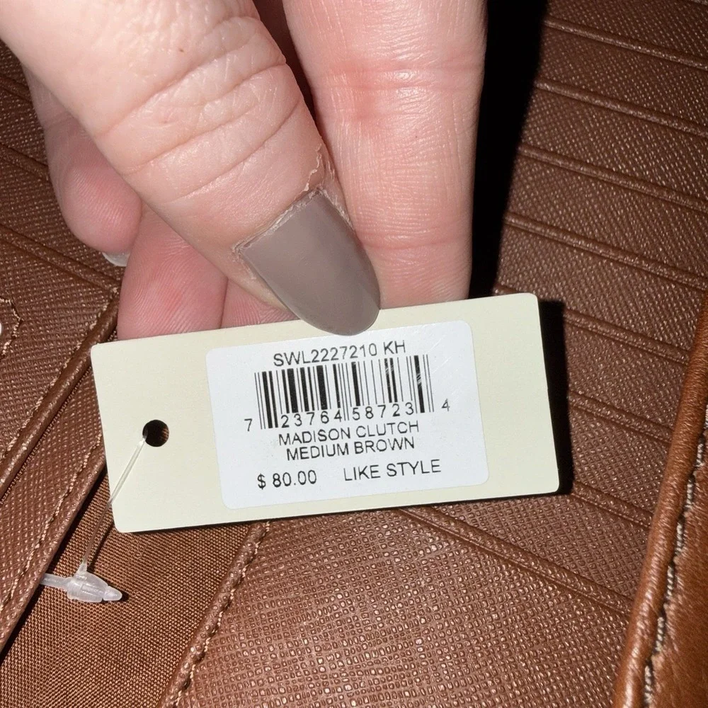 NWT FOSSIL Madison Clutch Brown Pebbled Leather Bi-fold Wallet Card Holder